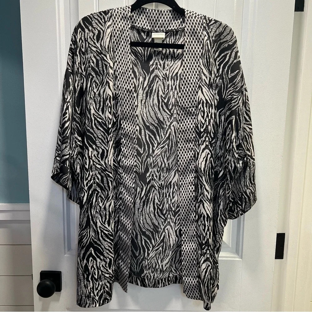 H&M Conscious Rare Zebra Tiger Print Short Silky Kimono‎ Jacket Festival. Large.